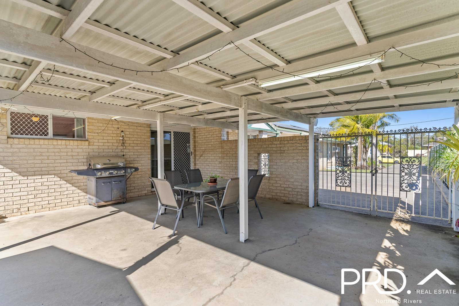 2/16 Frances Street CASINO 6