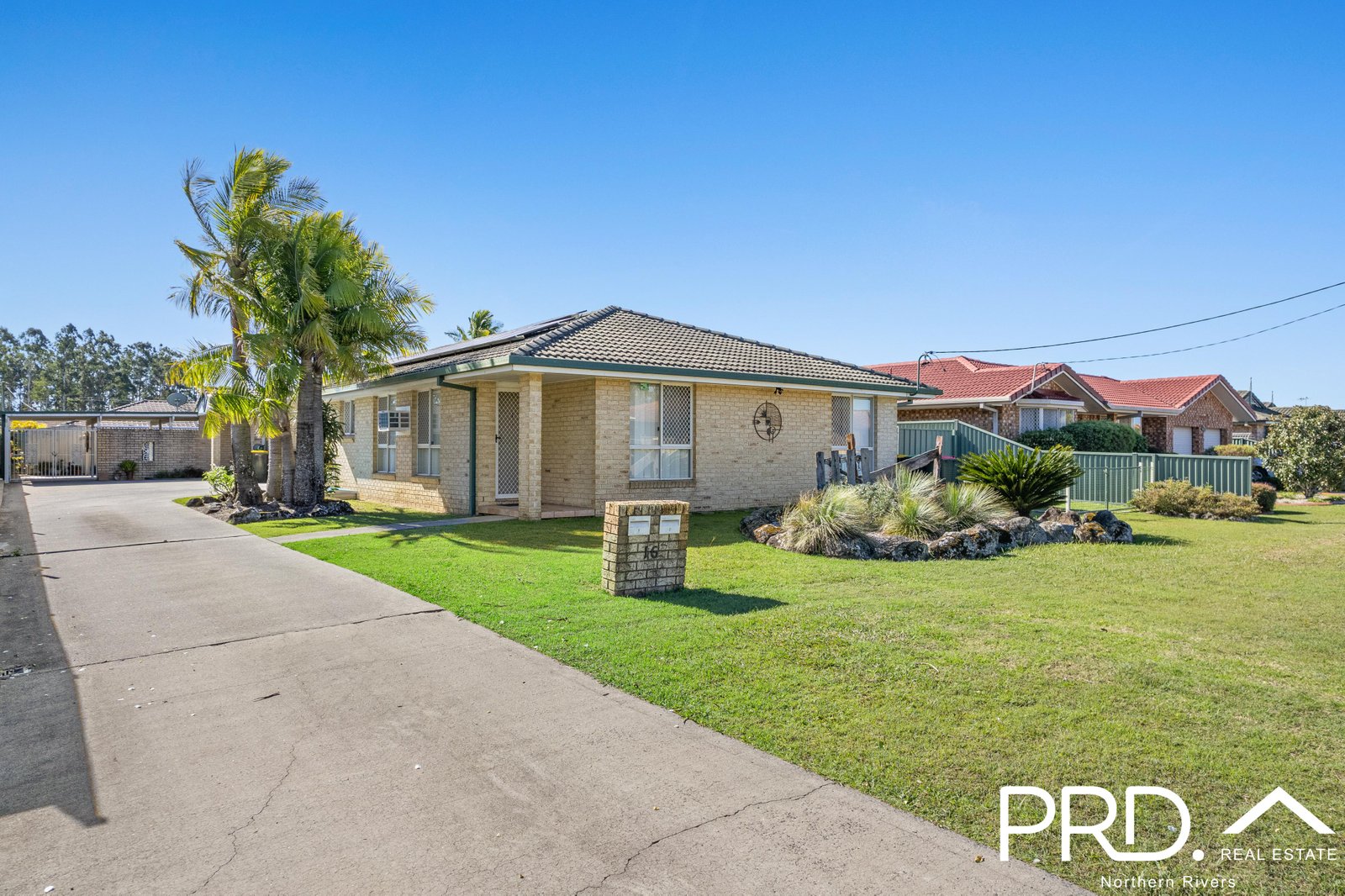 2/16 Frances Street CASINO 7