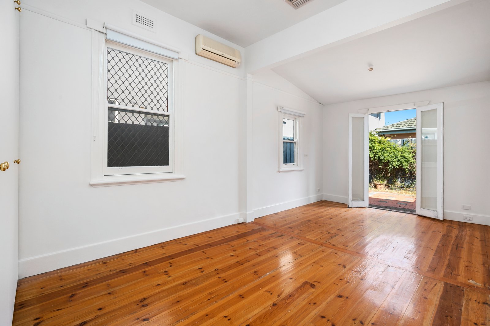 Gallery: 216 Gordon Street
