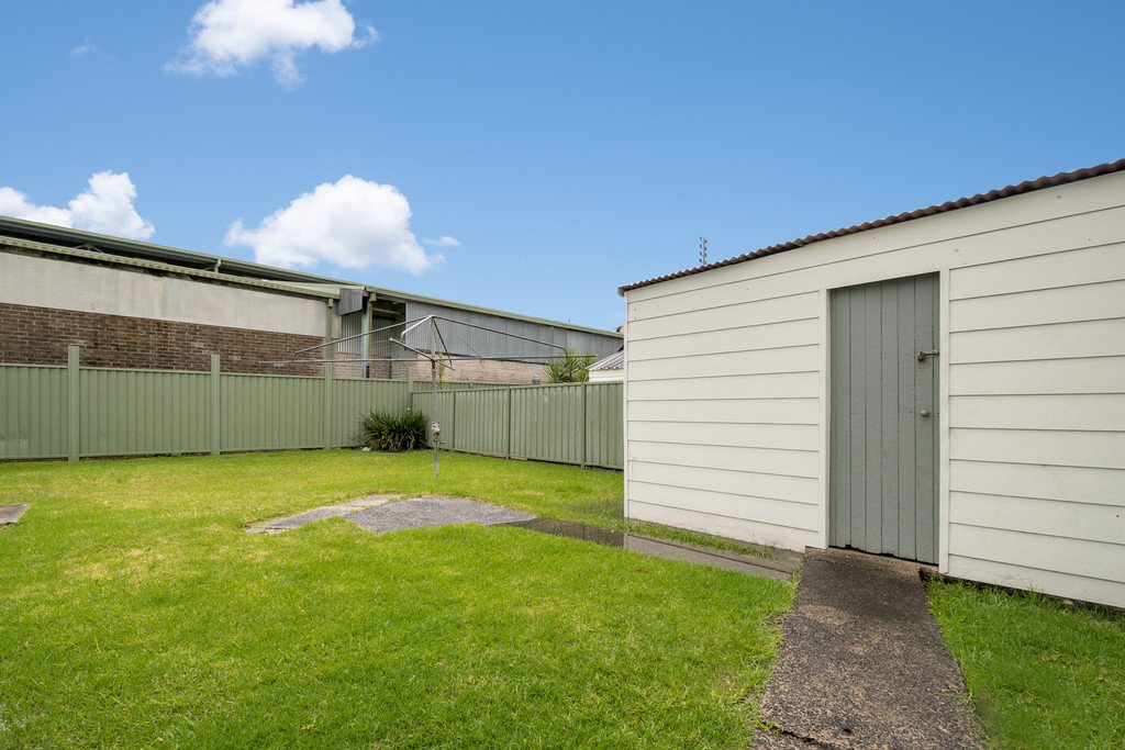 2/16 Heininger Street DAPTO 8