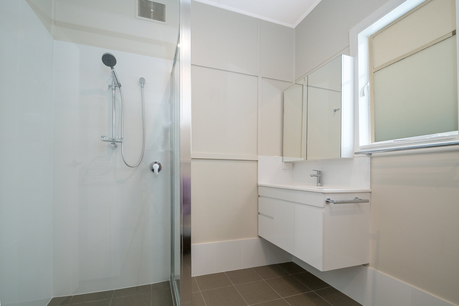 2/16 Heininger Street DAPTO 7