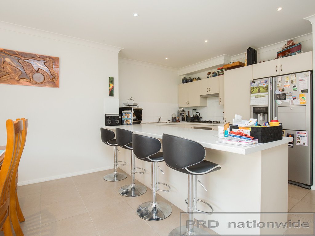 2/16 High Street EAST MAITLAND 4