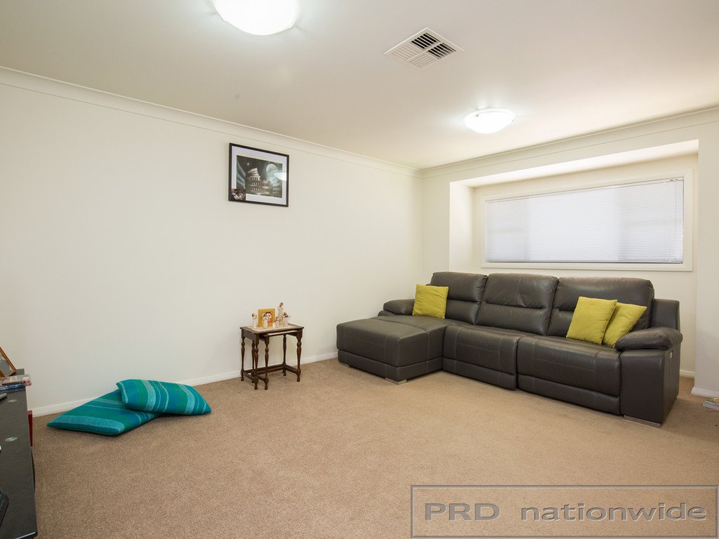 2/16 High Street EAST MAITLAND 8