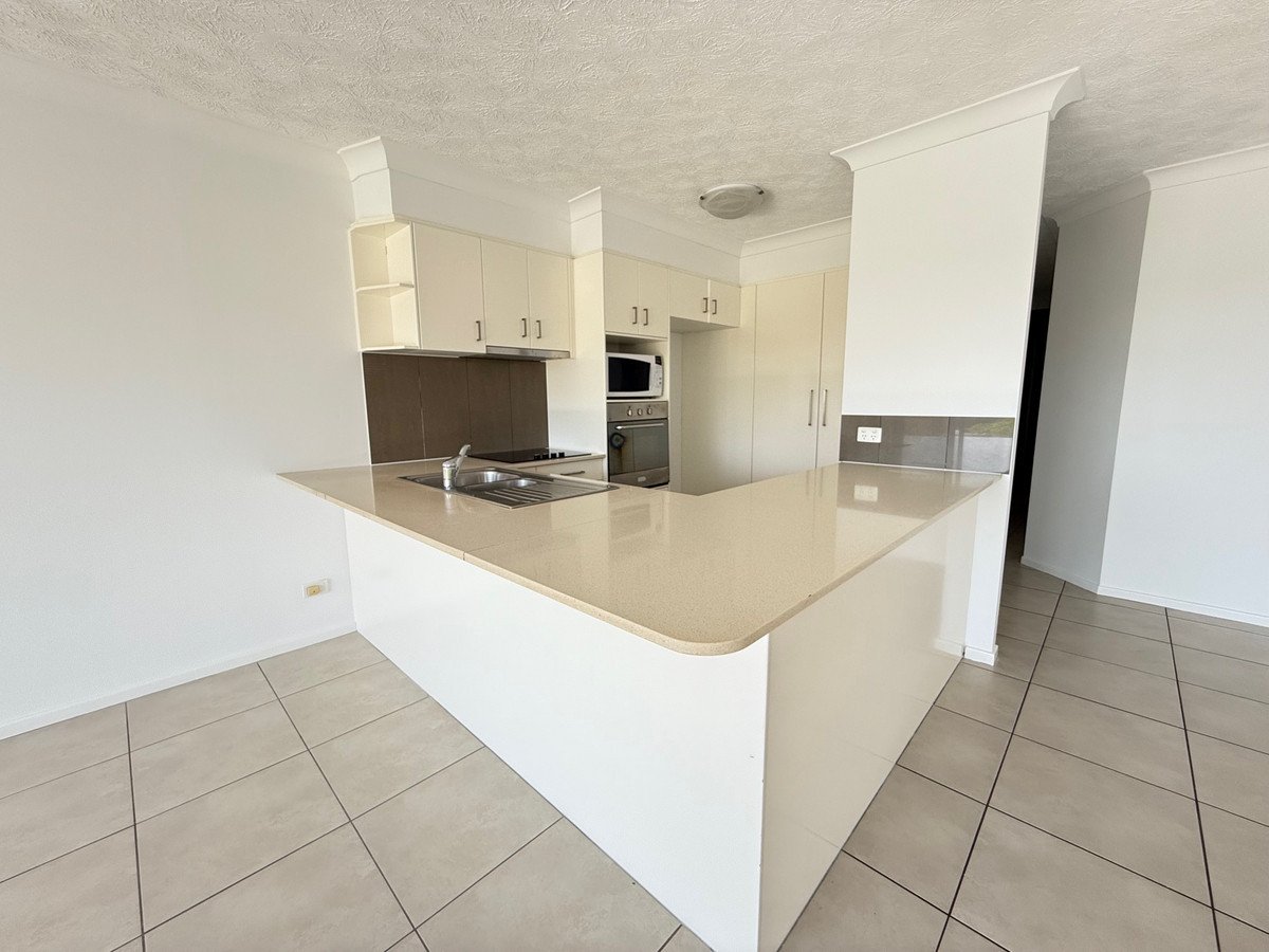 2/16 Hill Avenue Burleigh Heads 6