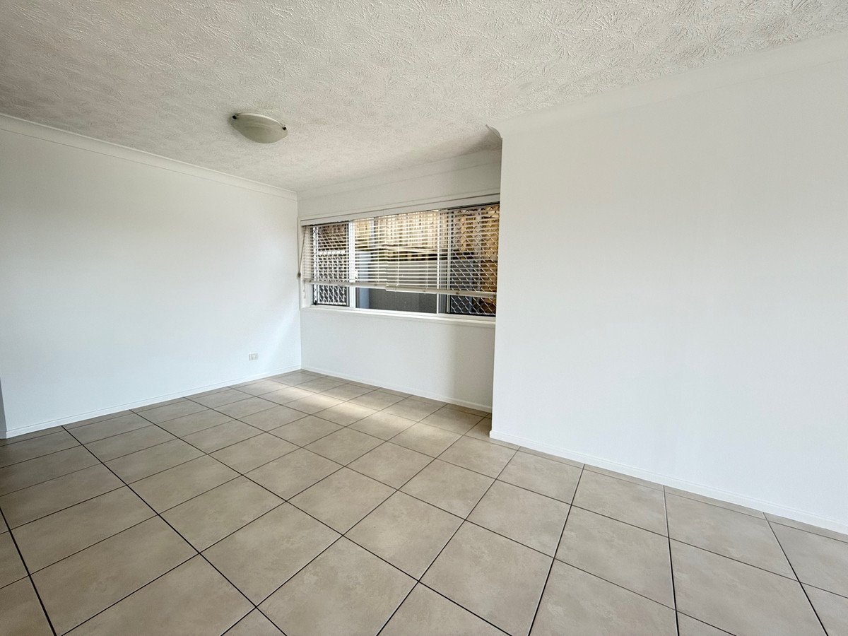 2/16 Hill Avenue Burleigh Heads 10