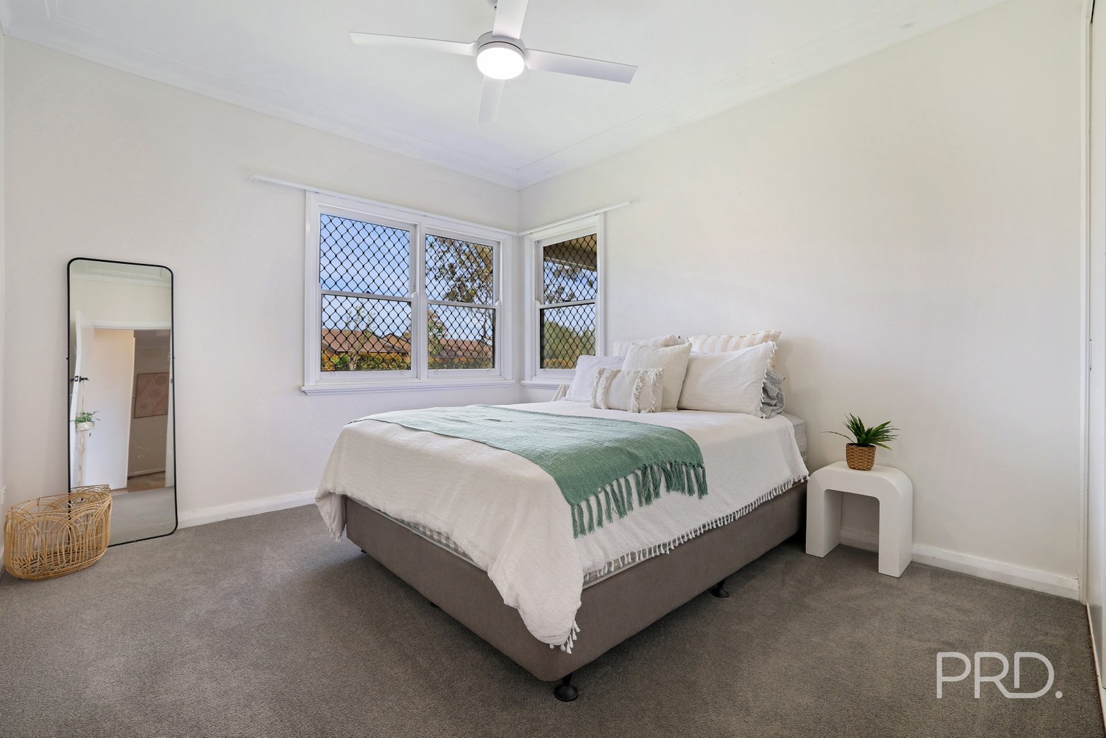 216 Johnston Street NORTH TAMWORTH 4