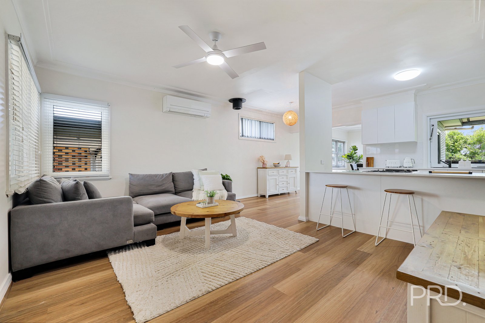 216 Johnston Street NORTH TAMWORTH 9