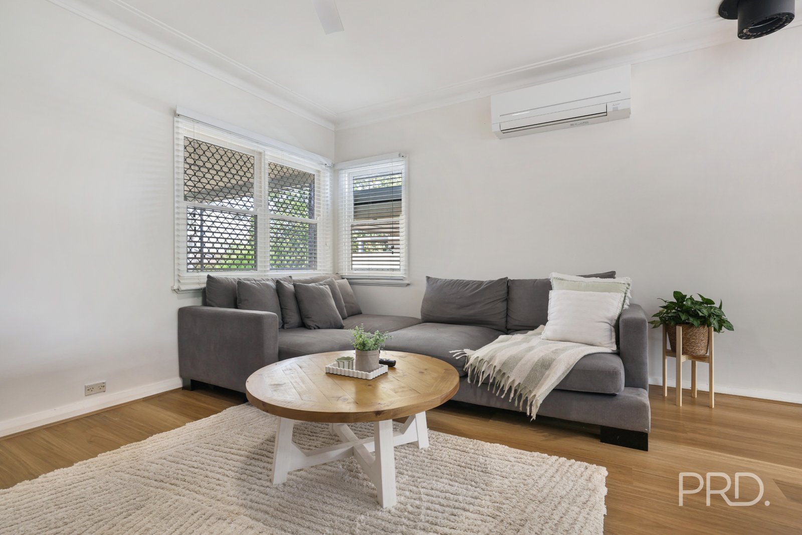 216 Johnston Street NORTH TAMWORTH 10