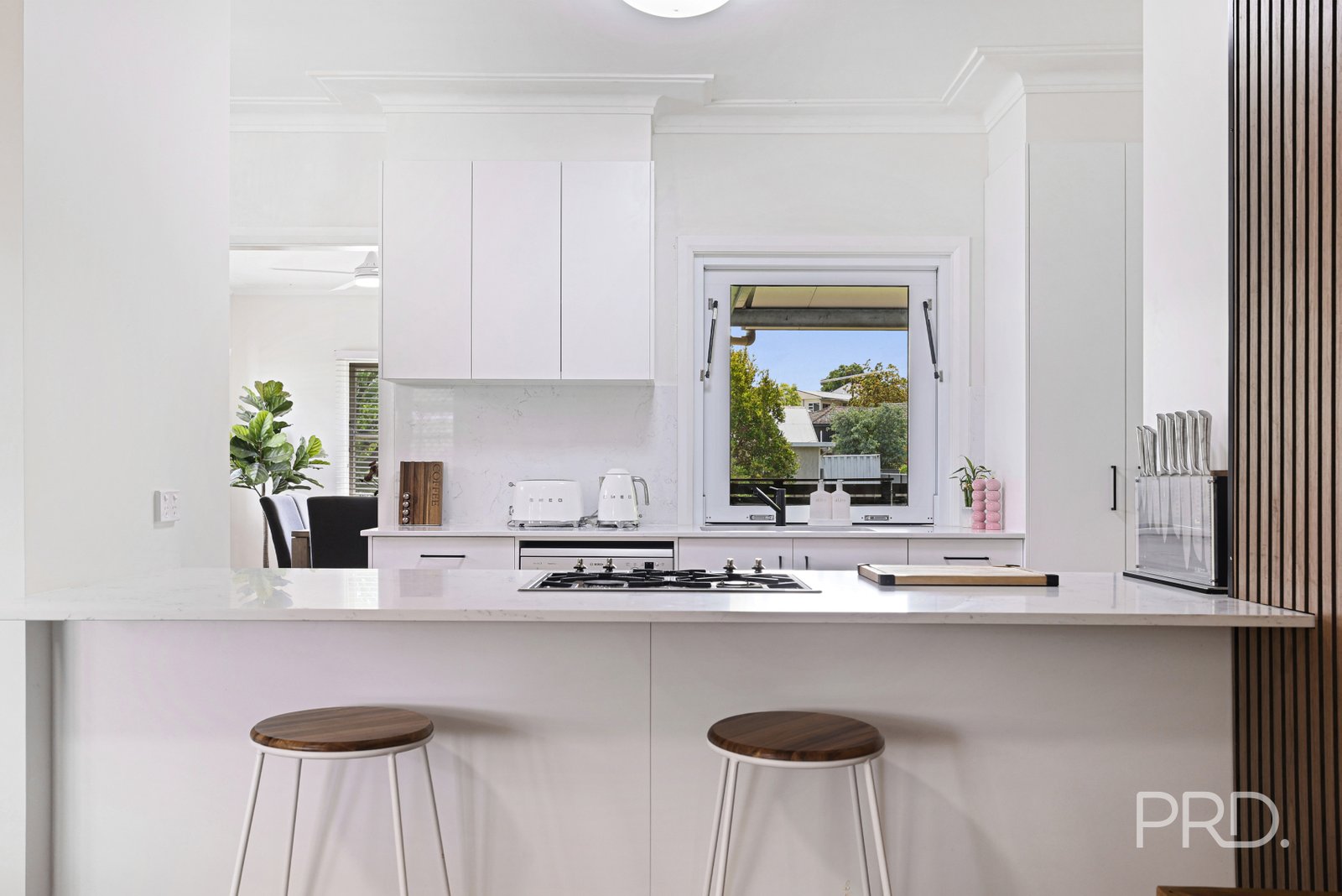 216 Johnston Street NORTH TAMWORTH 12