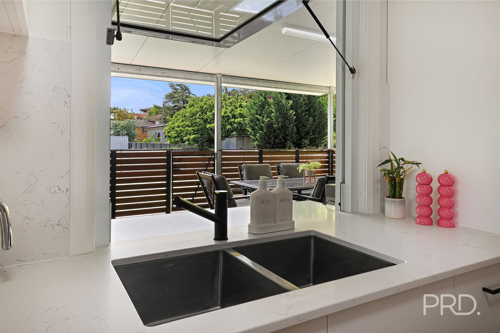216 Johnston Street NORTH TAMWORTH 16