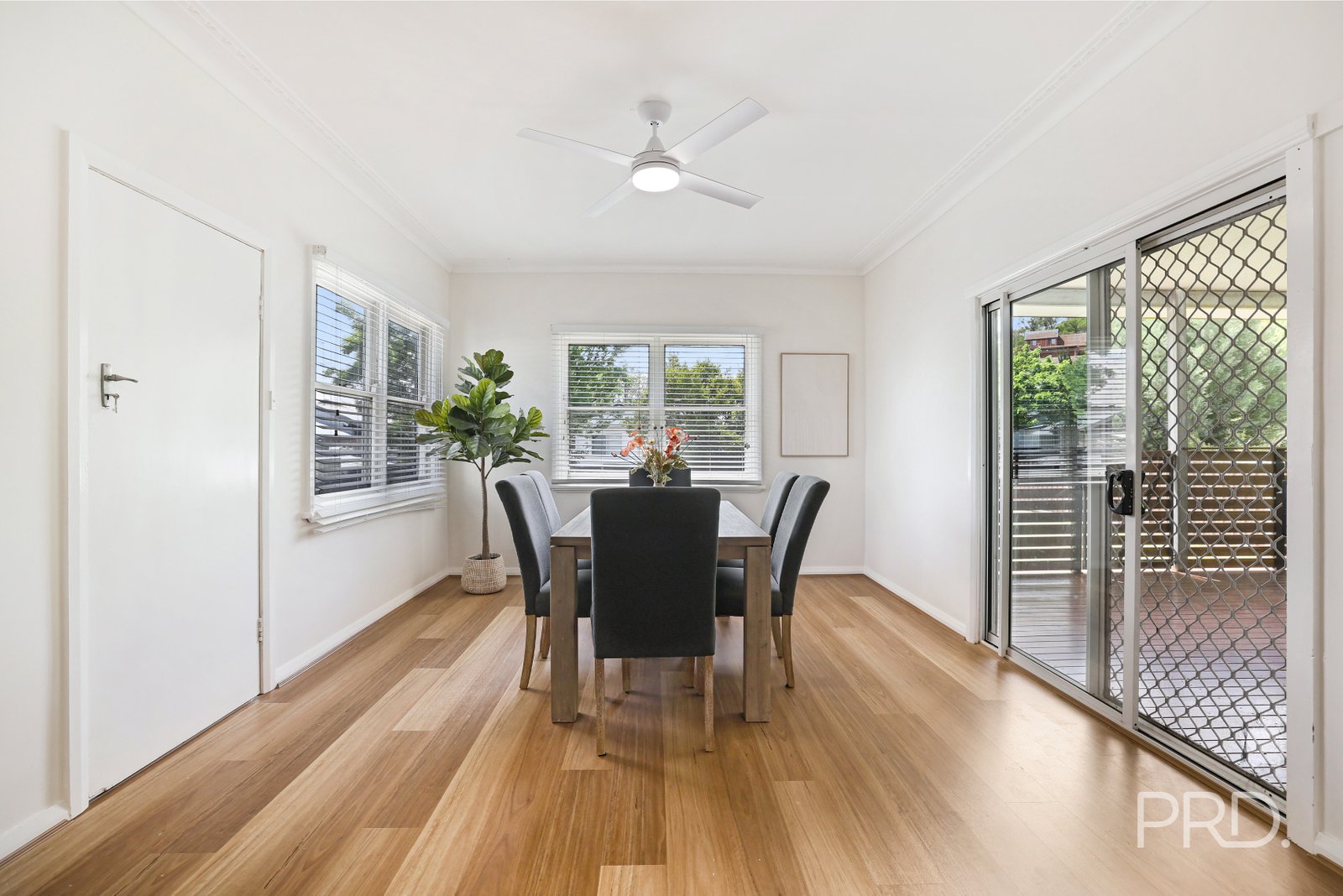 216 Johnston Street NORTH TAMWORTH 19