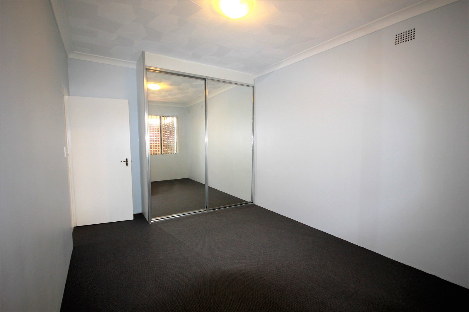 2/16 Jubilee Avenue CARLTON 7