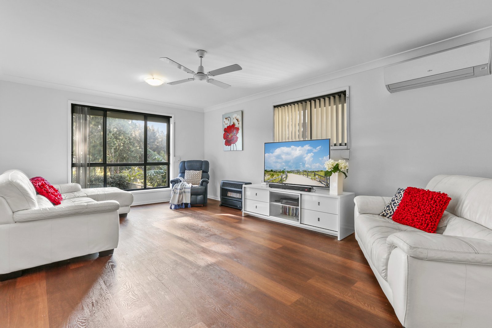 216 Kanahooka Road KANAHOOKA 2