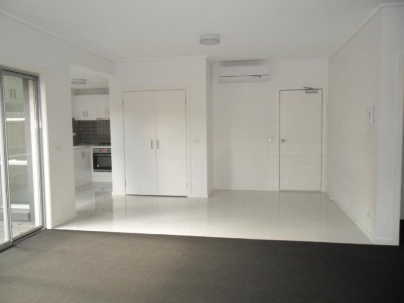 Gallery: 2/16 Kingsville Street