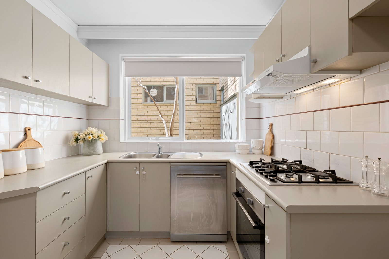 Gallery: 2/16 Lexton Grove