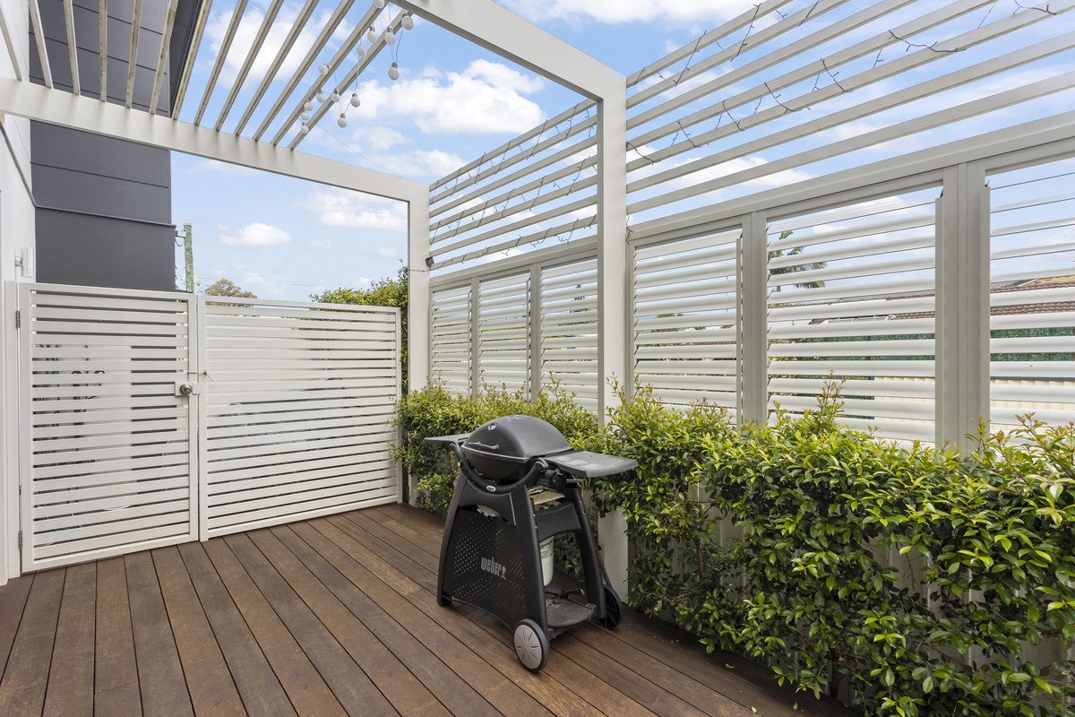 2/16 Leyte Avenue Palm Beach 12