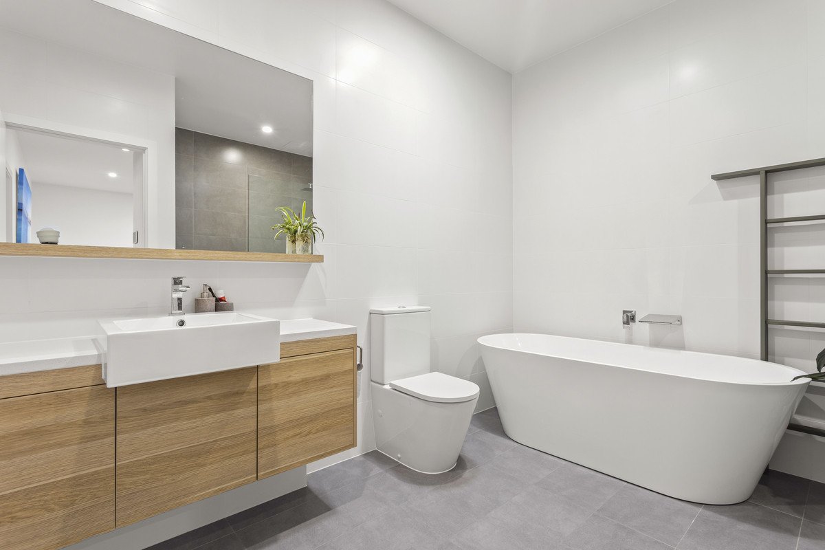 2/16 Leyte Avenue Palm Beach 15