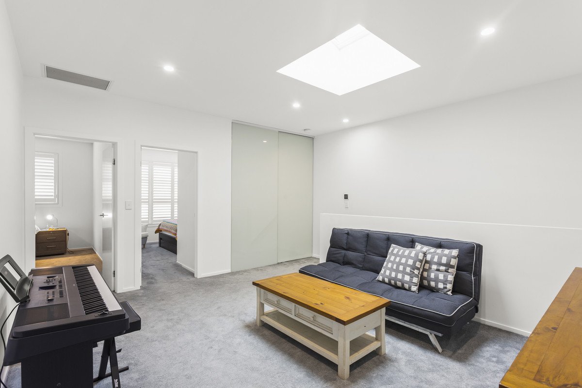 2/16 Leyte Avenue Palm Beach 22