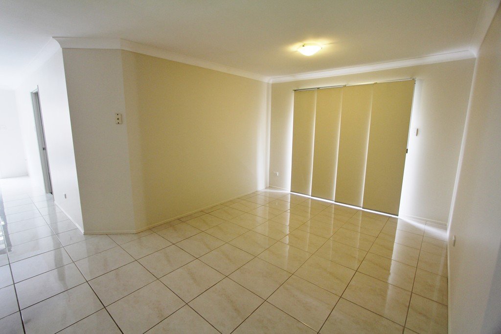 2/16 Marybeth Crescent MOLENDINAR 5