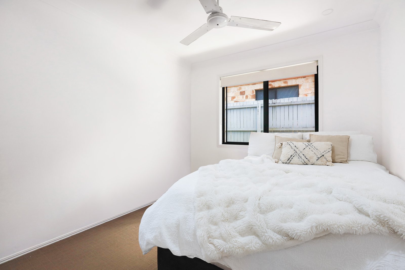 2/16 Marybeth Crescent MOLENDINAR 7