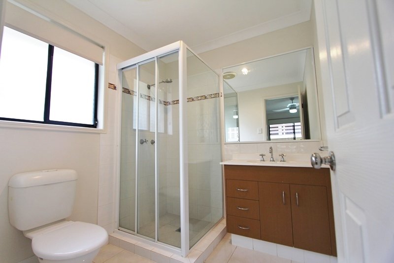 2/16 Marybeth Crescent MOLENDINAR 7