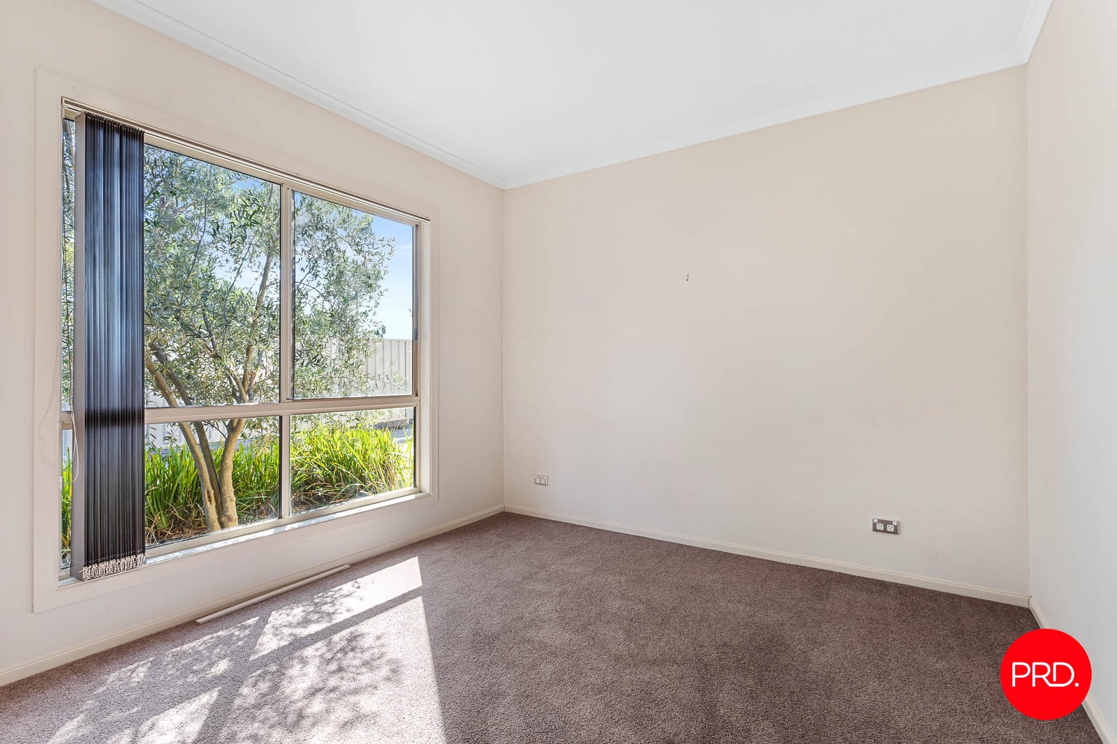 2/16 McLachlan Street GOLDEN SQUARE 8