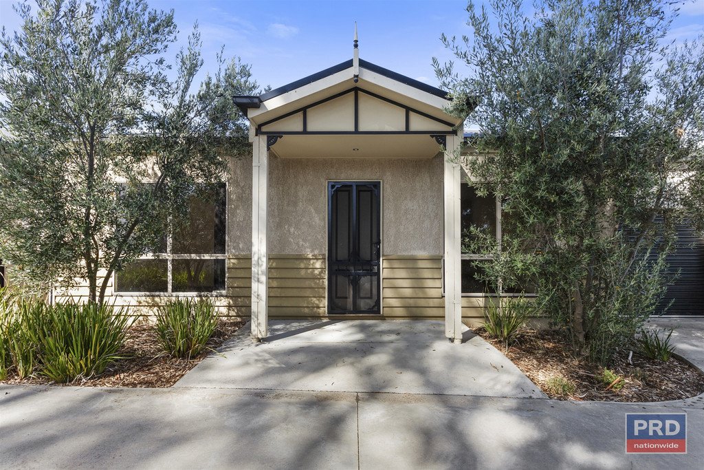 2/16 McLachlan Street GOLDEN SQUARE 1