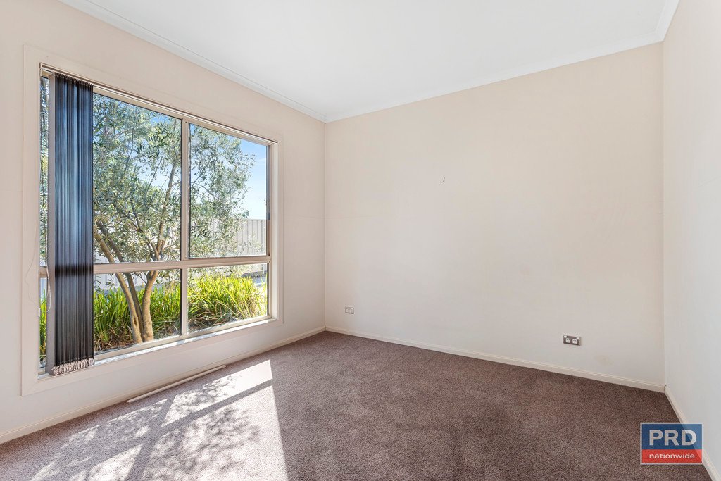2/16 McLachlan Street GOLDEN SQUARE 10