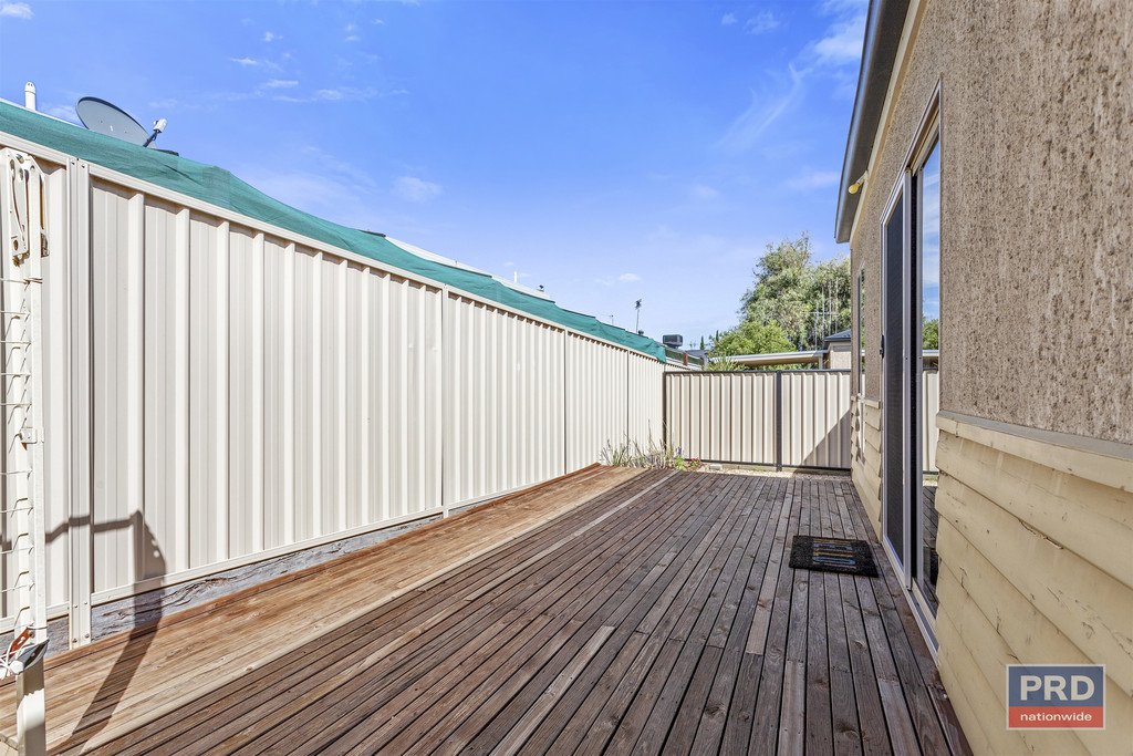 2/16 McLachlan Street GOLDEN SQUARE 12