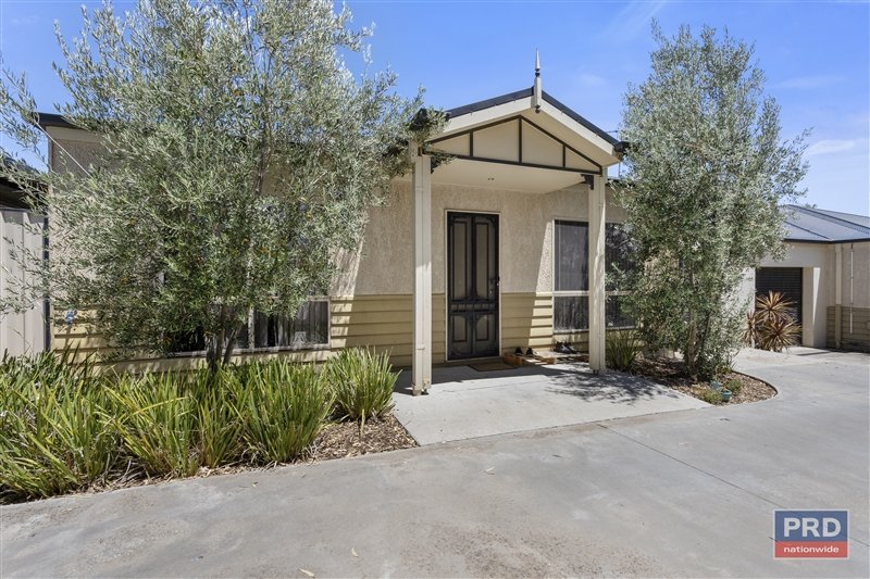 2/16 McLachlan Street GOLDEN SQUARE 1