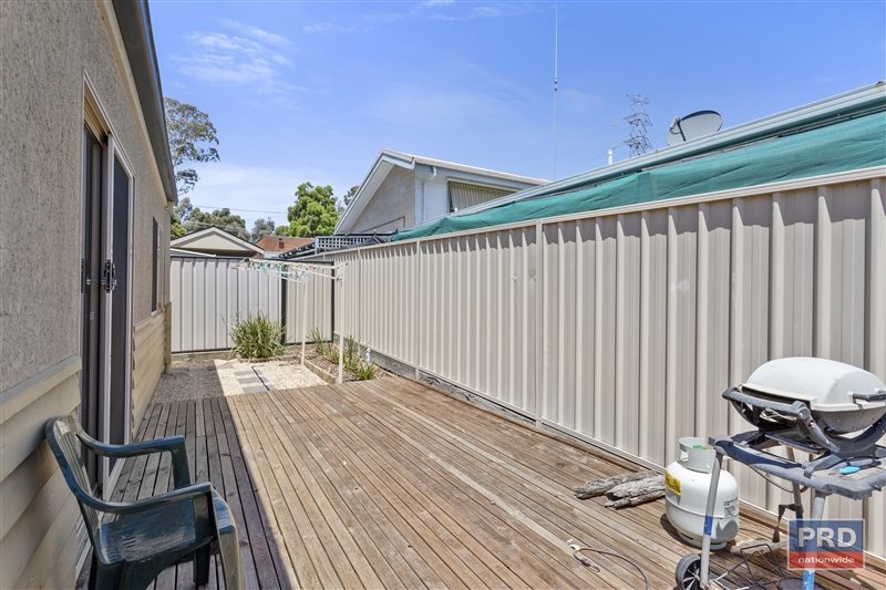 2/16 McLachlan Street GOLDEN SQUARE 8