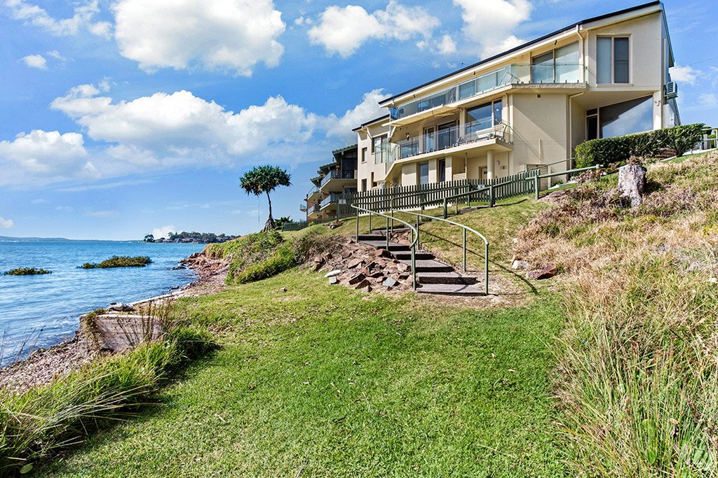 2/16 Mitchell Street SOLDIERS POINT 11