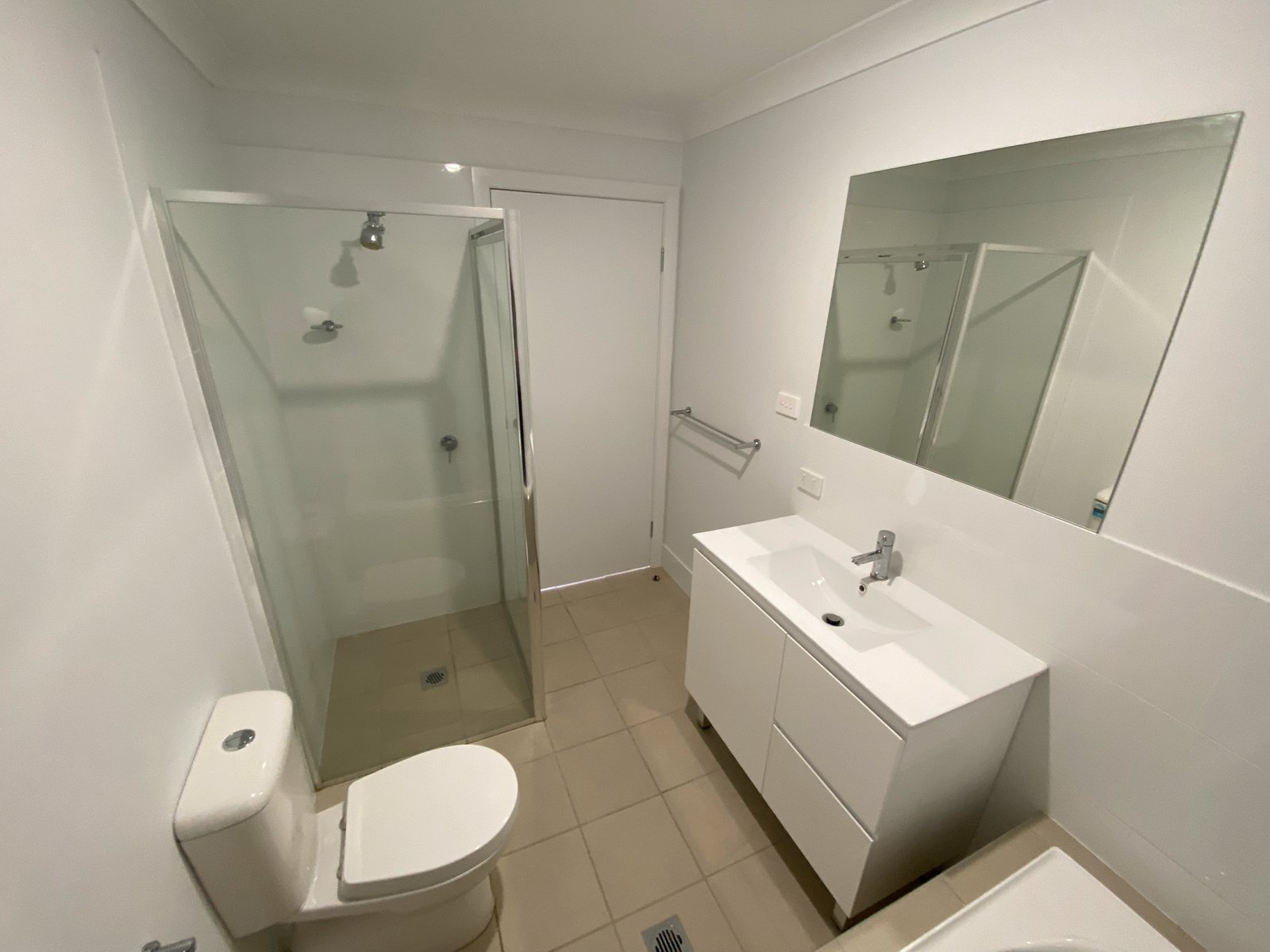 2/16 Mustang Close TAMWORTH 2