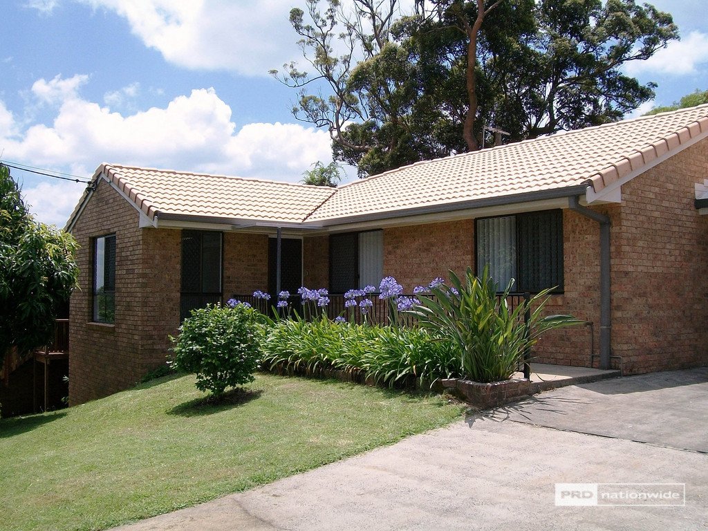 2/16 Norwood Avenue GOONELLABAH 1