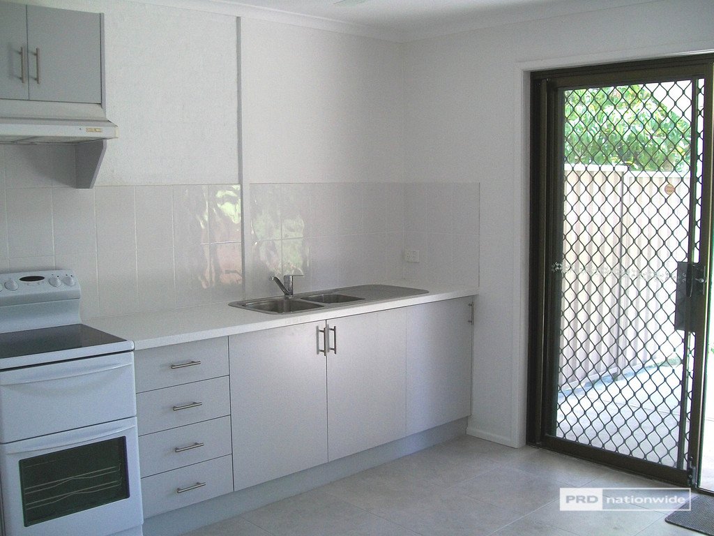 2/16 Norwood Avenue GOONELLABAH 5