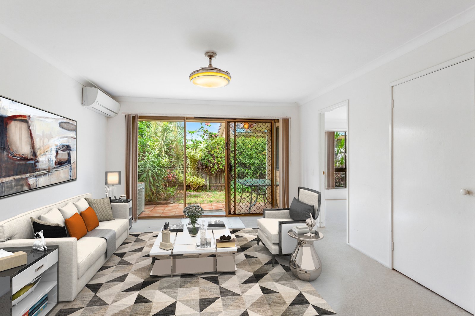 2/16 Peacock Place BURLEIGH WATERS 4