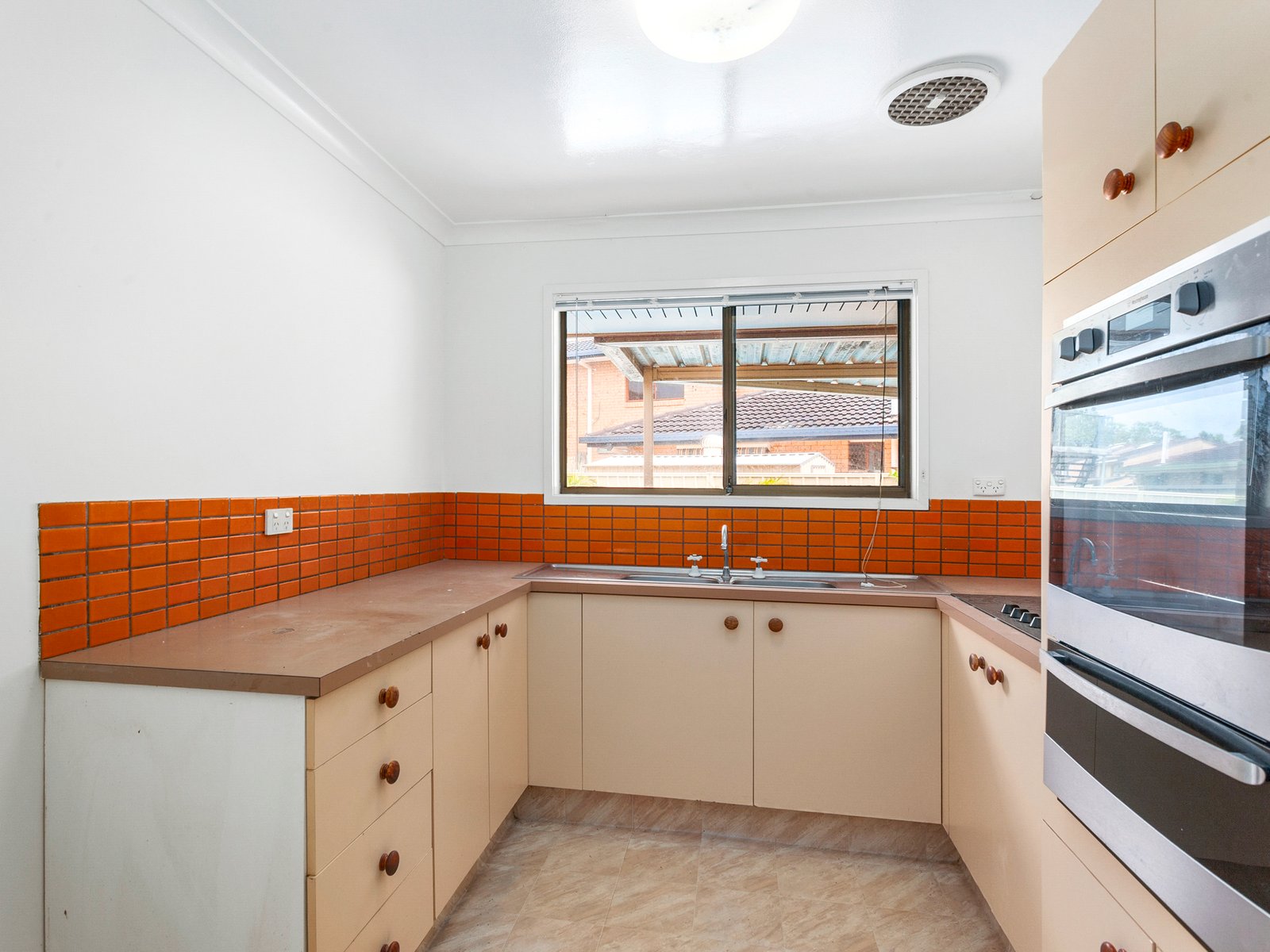 2/16 Peacock Place BURLEIGH WATERS 5