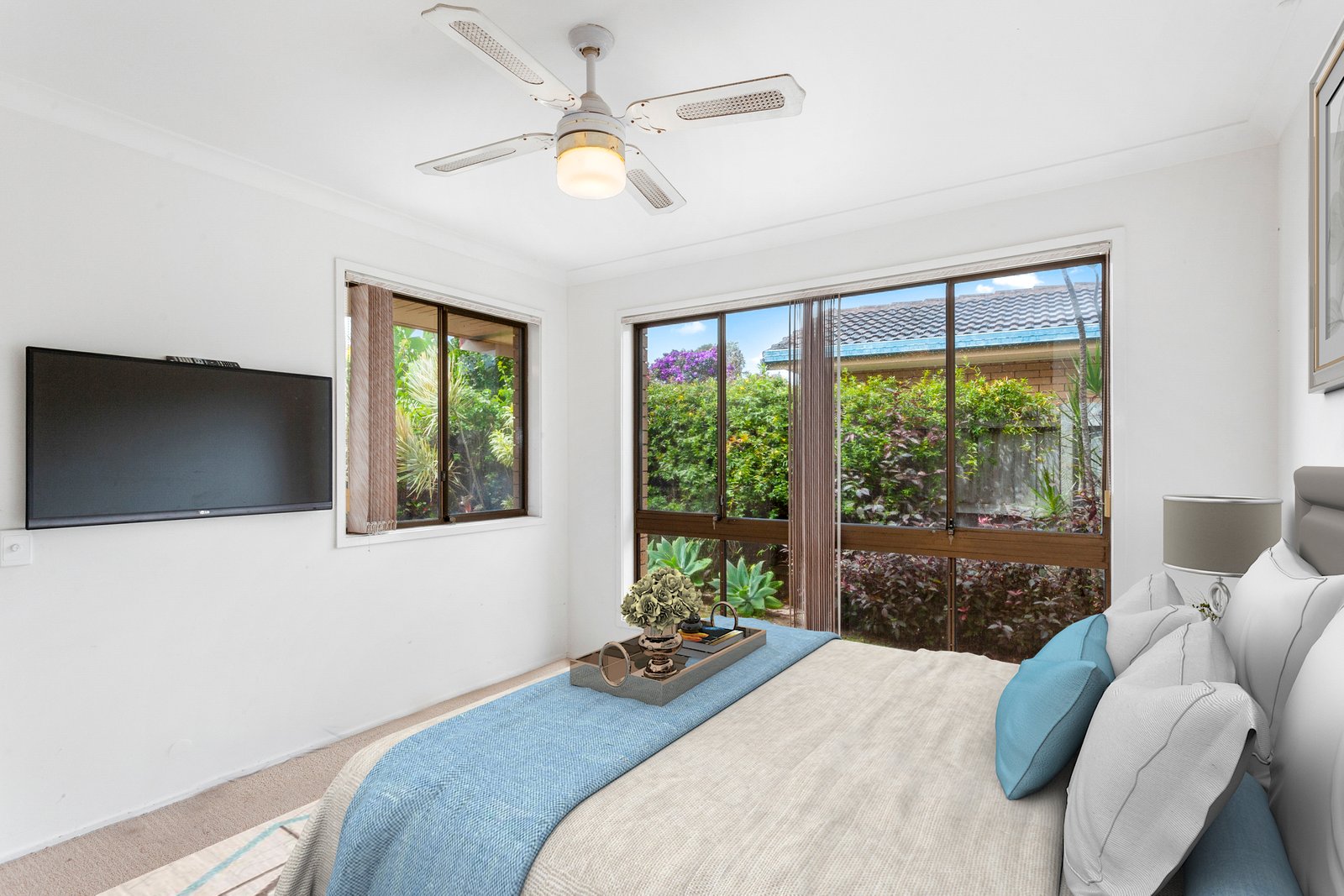 2/16 Peacock Place BURLEIGH WATERS 6