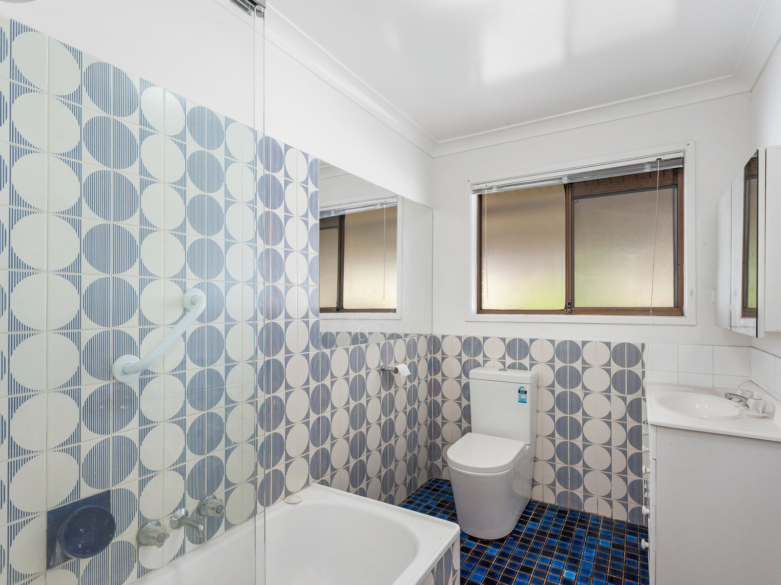 2/16 Peacock Place BURLEIGH WATERS 7