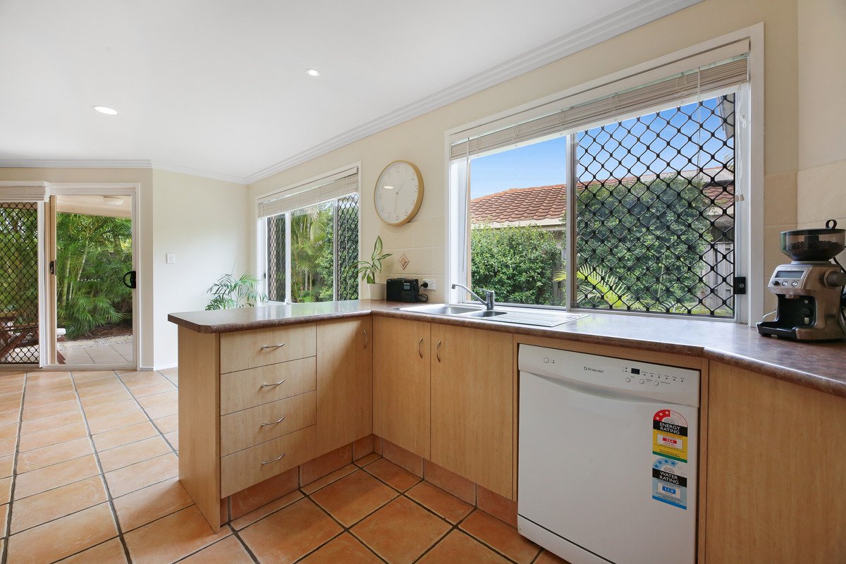 2/16 Randwick Court VARSITY LAKES 2