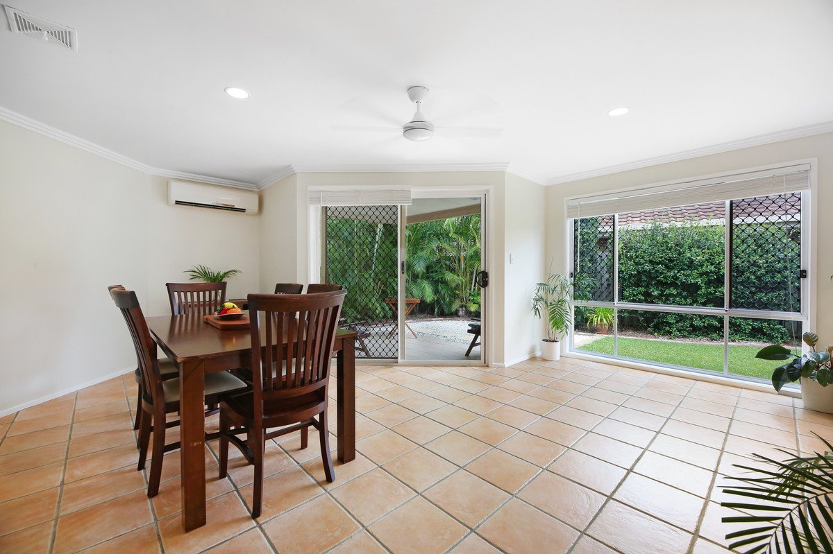 2/16 Randwick Court VARSITY LAKES 7