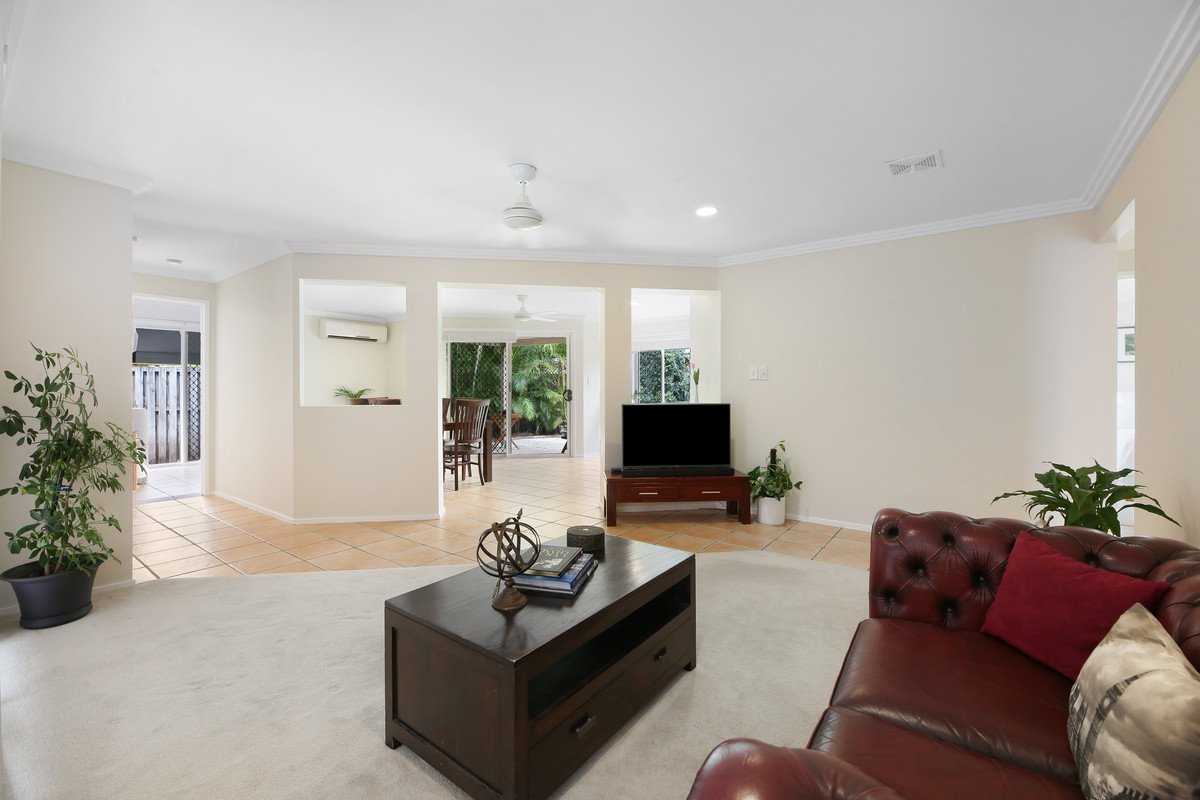 2/16 Randwick Court VARSITY LAKES 8