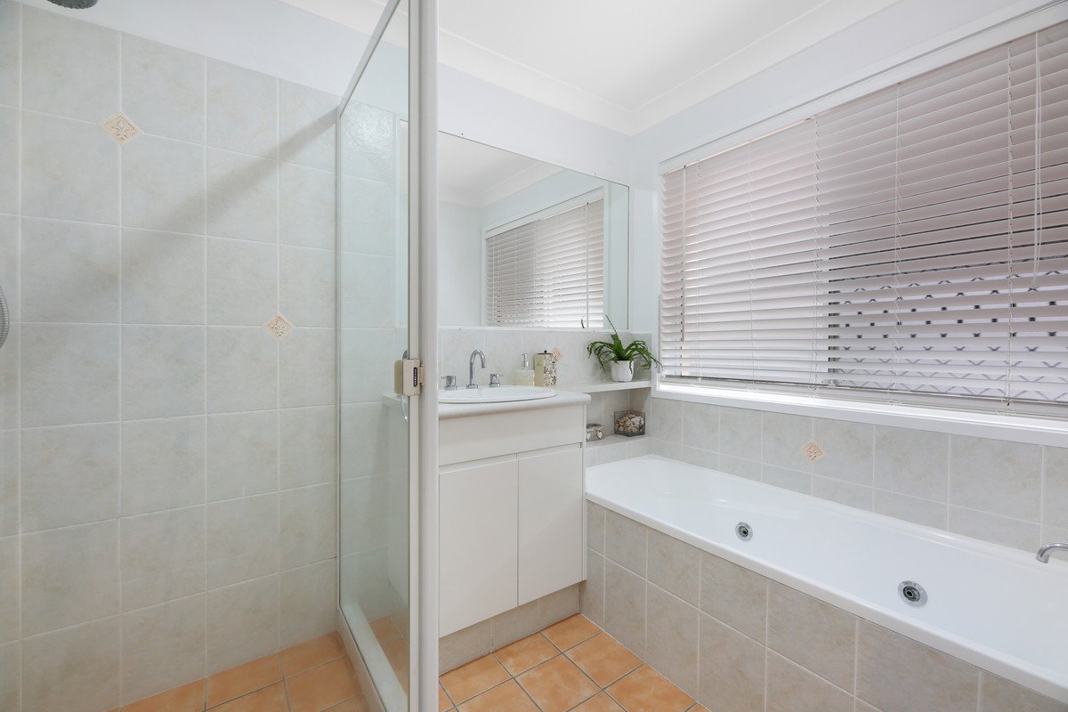 2/16 Randwick Court VARSITY LAKES 15