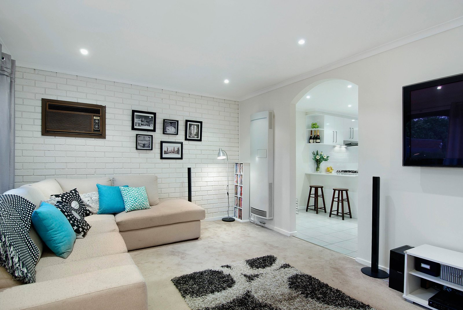 Gallery: 2/16 Sandford Street