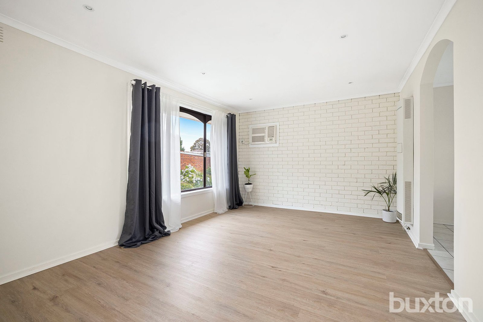 Gallery: 2/16 Sandford Street