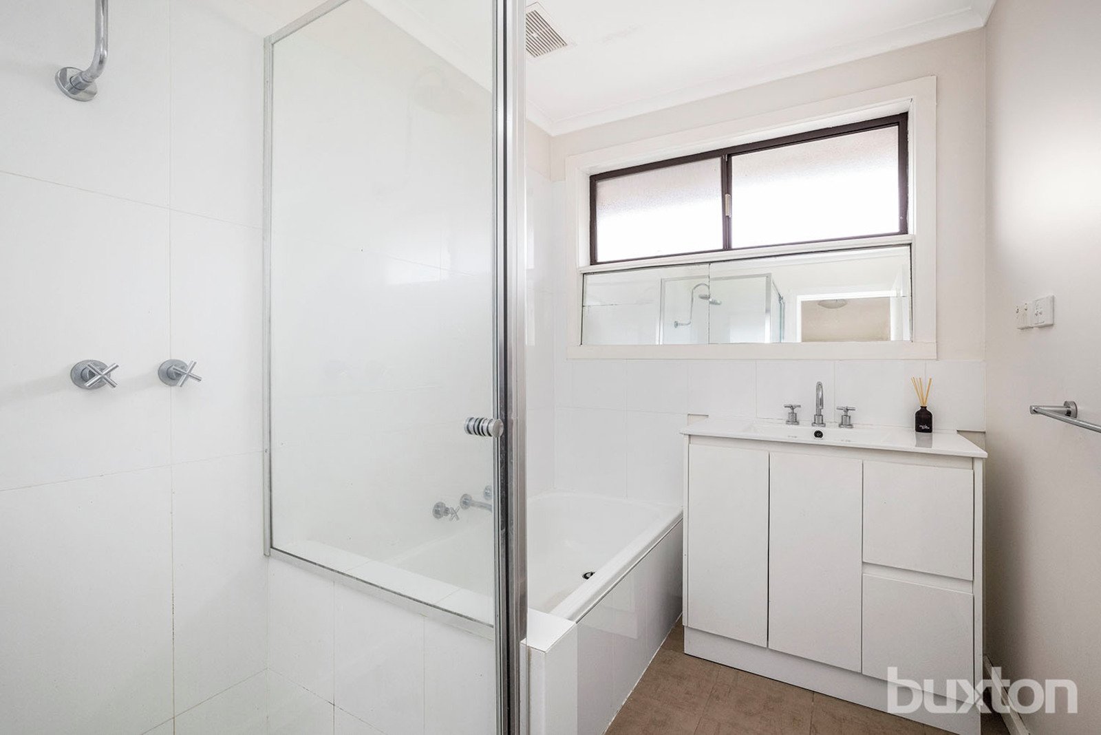 Gallery: 2/16 Sandford Street