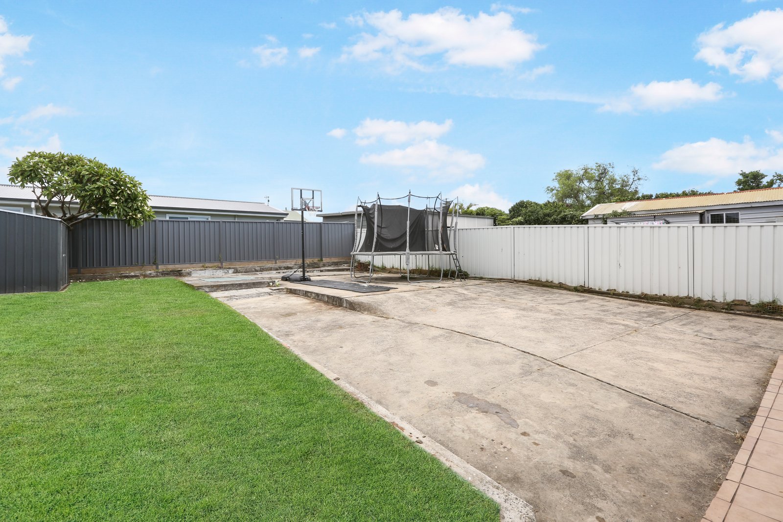 216 Shellharbour Road WARILLA 9