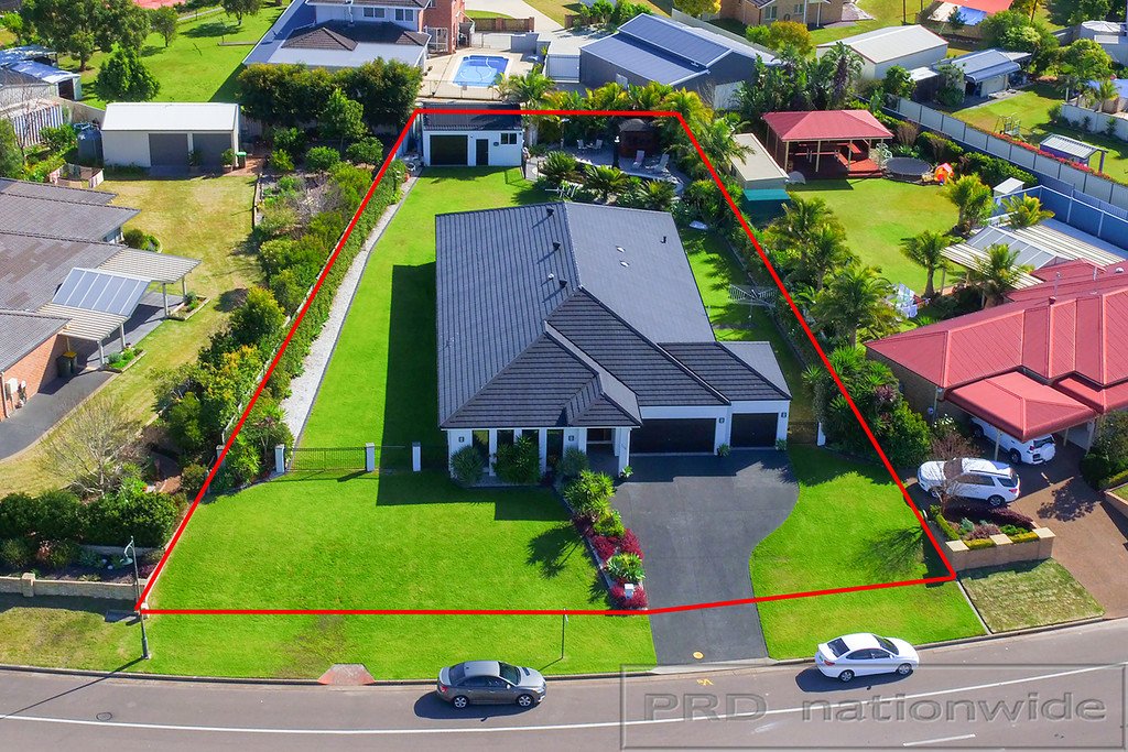 216 Somerset Drive THORNTON 1