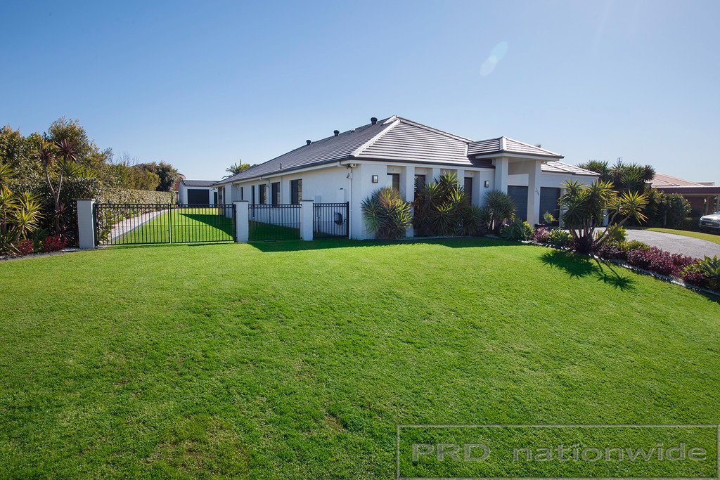 216 Somerset Drive THORNTON 2