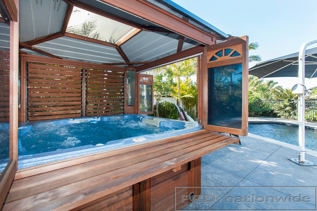 216 Somerset Drive THORNTON 9